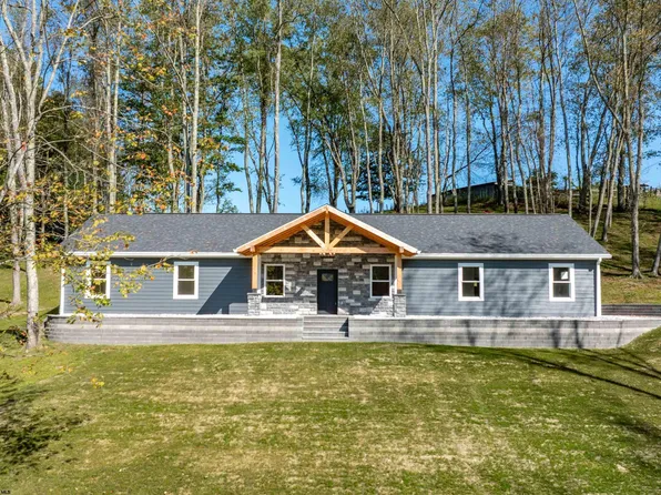 8 Wapiti Ln, Morgantown, WV 26501