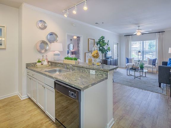 2nd image of 100 Garden Dr #29