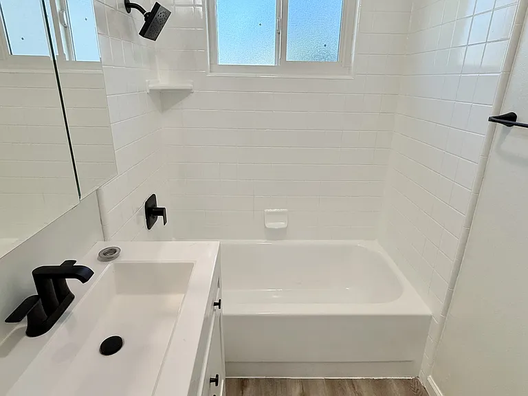 4555 Davis St #2 — Photo 8