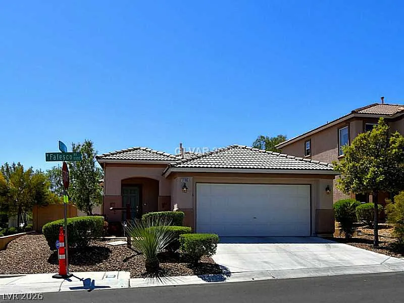 3 bed, 2.0 bath, 1257 sqft, $2,550 — Photo 4