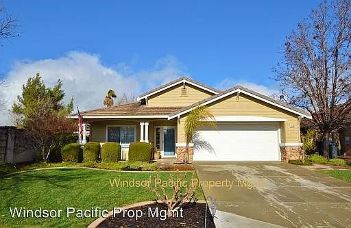 1529 Jayhawk Ln photo 1