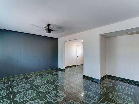 4th image of 218 W Euclid Ave
