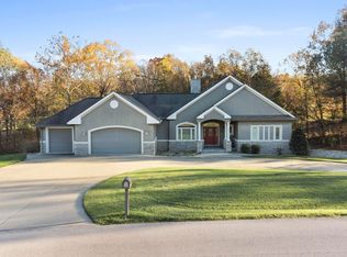 162 Stonebridge Dr, Calvert City, KY 42029