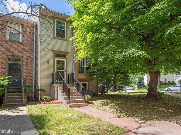 1 Black Cherry Ct, Reisterstown, MD 21136
