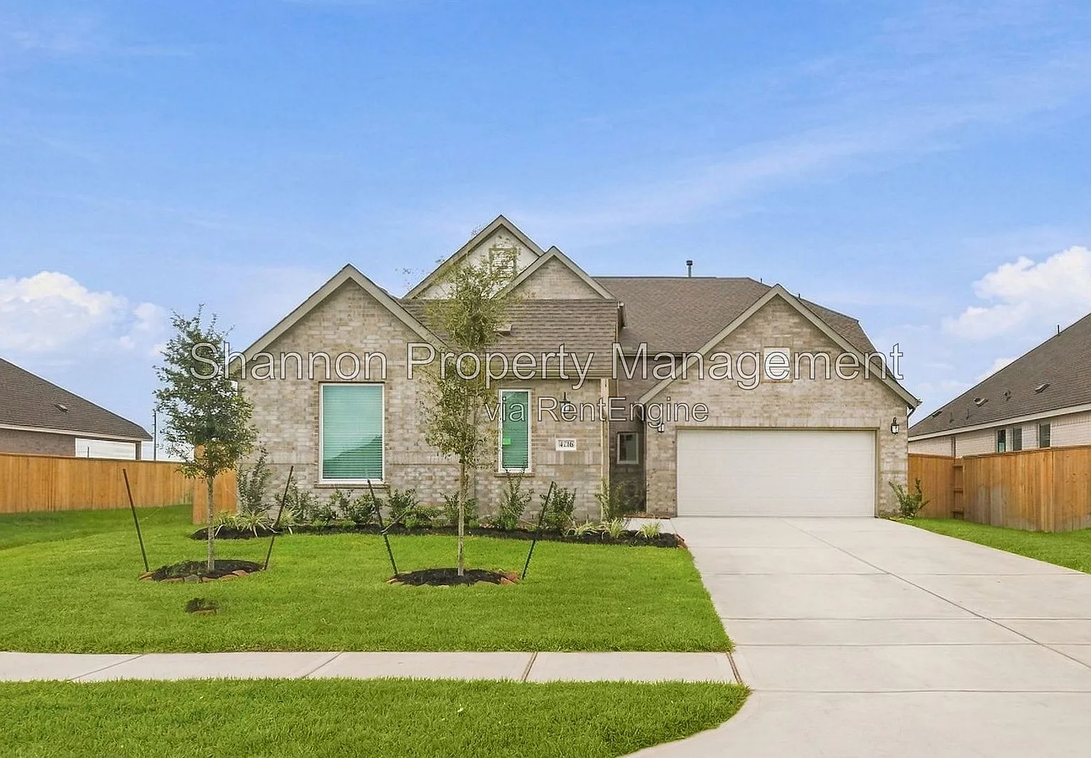 5 bed, 4.5 bath, 3308 sqft, $2,800 — Photo 1