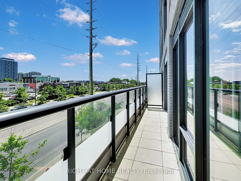 8868 Yonge St #208E — Photo 33