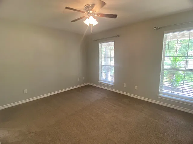 601 Brown Dr — Photo 23