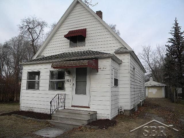 1st image of 923 N Oakley St