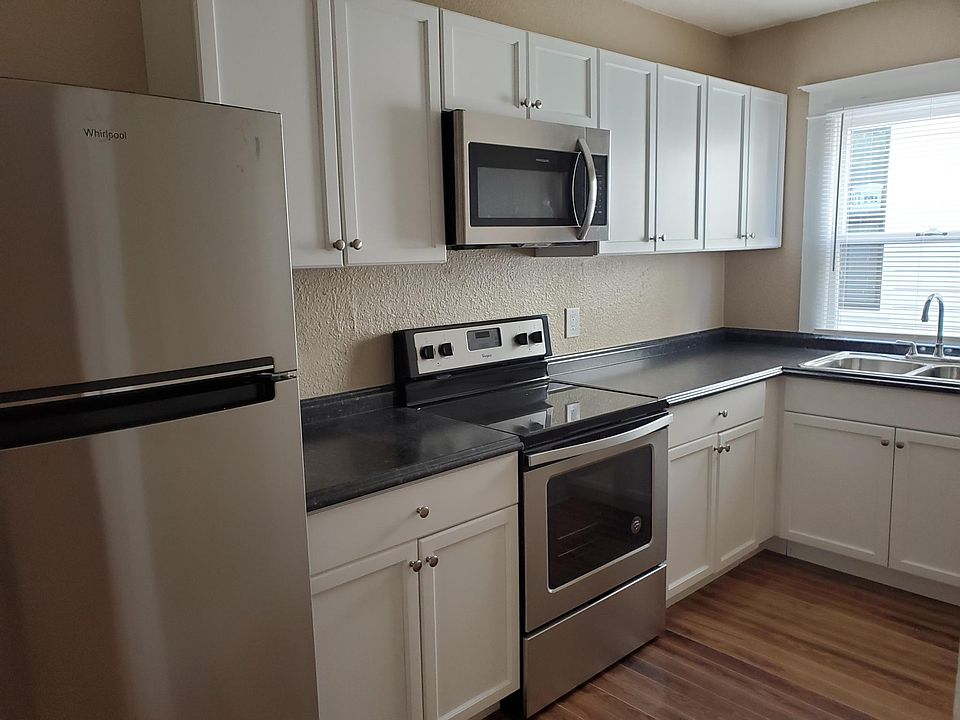 1st image of 1341 17th Ave N #1