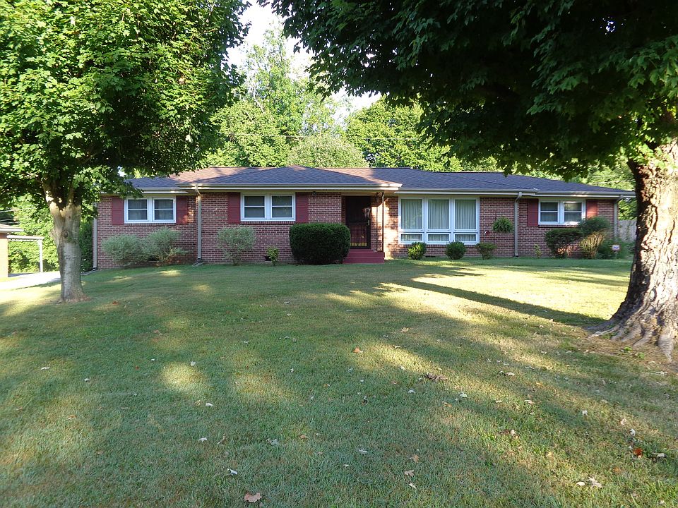 1st image of 412 W Coy Cir