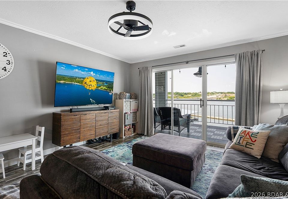 1st image of 4897 Bridgepointe Dr Unit 311