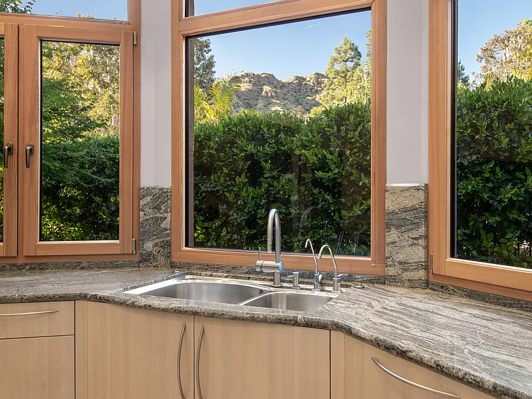 1650 Mesa Ridge Ave — Photo 14