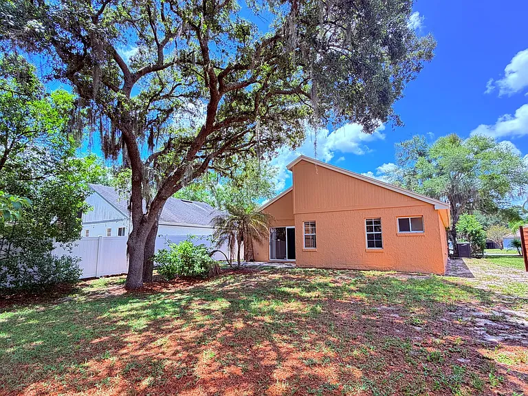 10725 Brice Ct — Photo 27