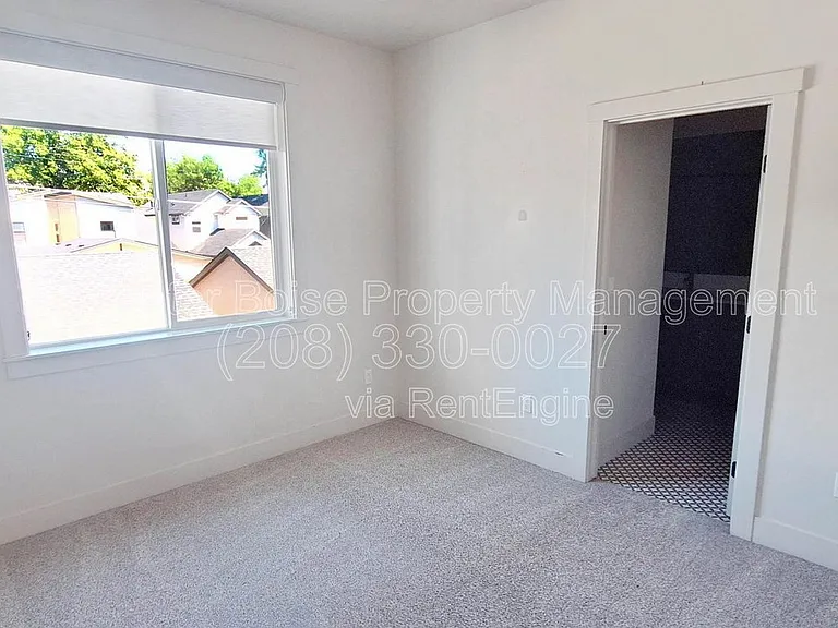 1508 S Oakland Ave — Photo 7