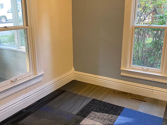 5th image of 600 Lincoln Ave