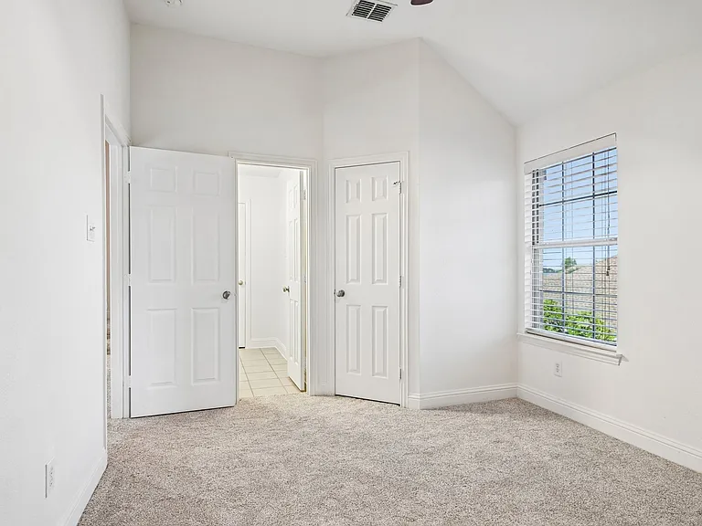6006 Shadywood Ln — Photo 36