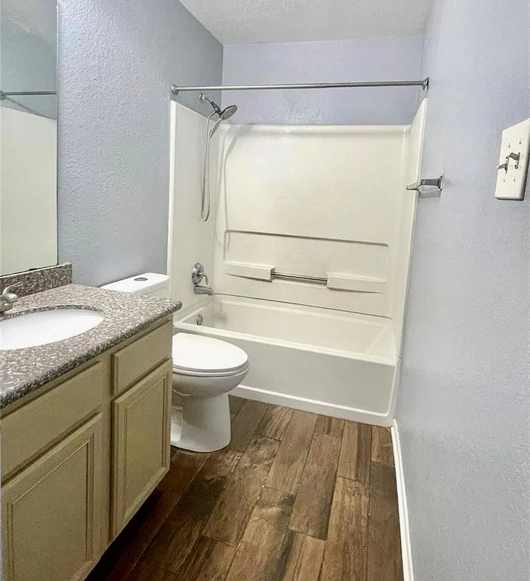 3 bed, 2.0 bath, 1560 sqft, $1,950 — Photo 4
