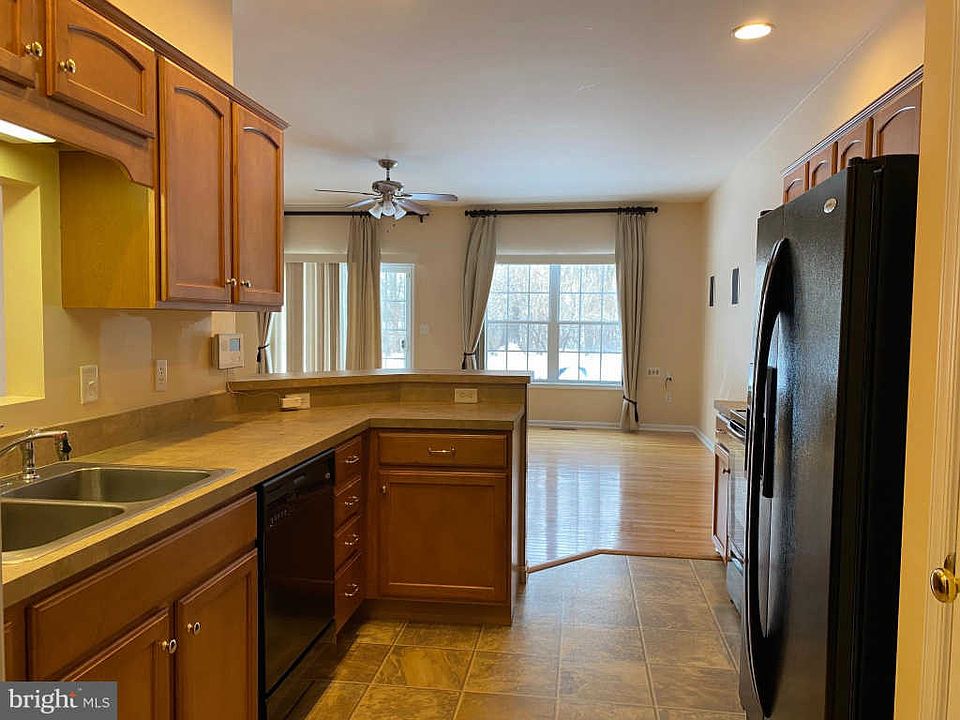 215 Stonehedge Dr, Carlisle, PA 17015 Zillow