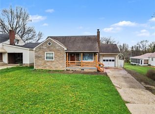 97 Rosary Dr, Campbell, OH