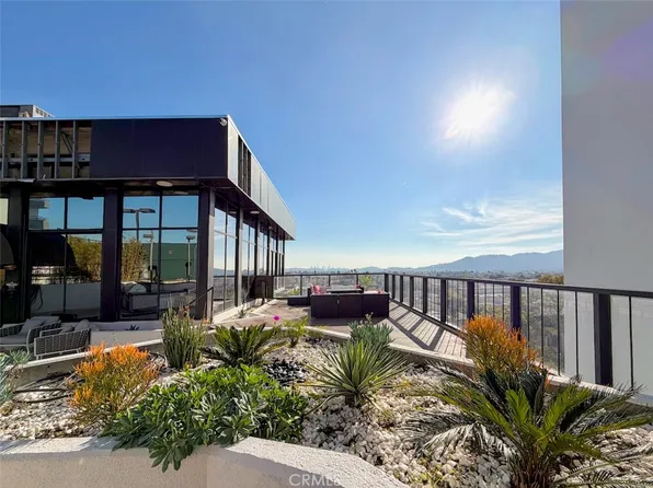 343 Pioneer Dr, Glendale, CA