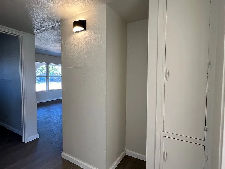 1501 W Hank Ave — Photo 8
