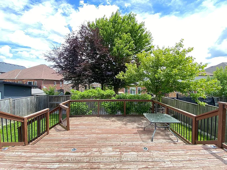 858 Roulston St — Photo 12