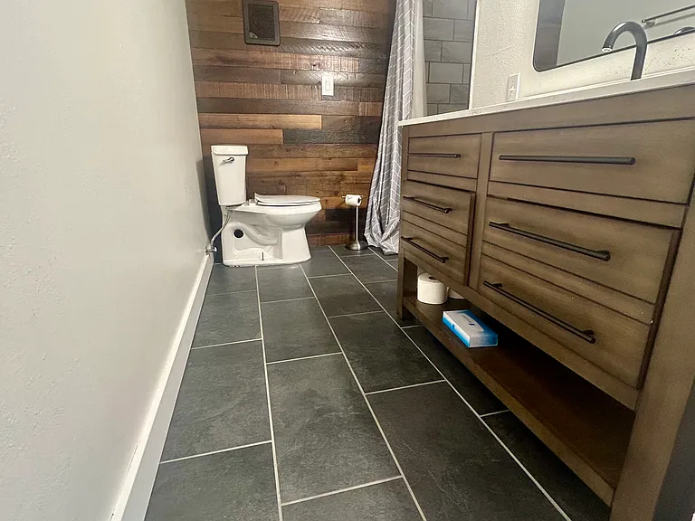 15165 Deby Dr — Photo 10