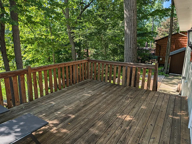 Crescent Dr S — Photo 10