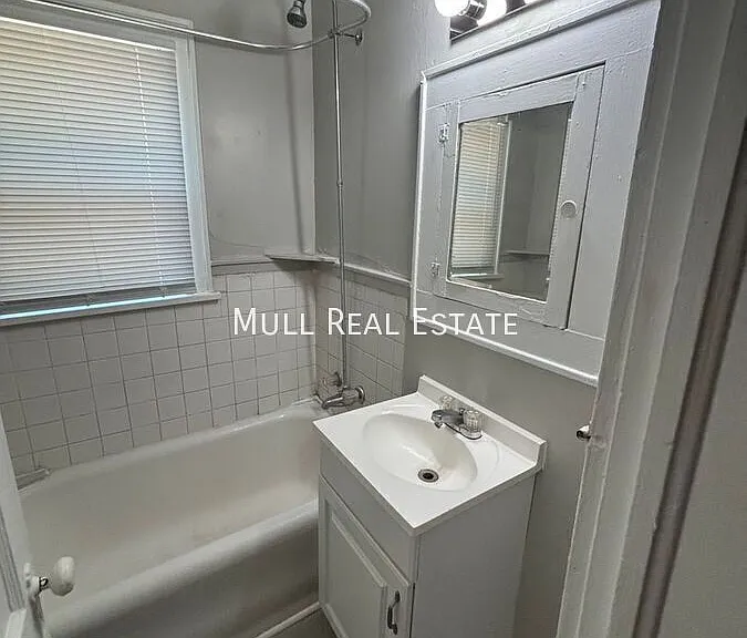610 E Harrison Ave — Photo 6