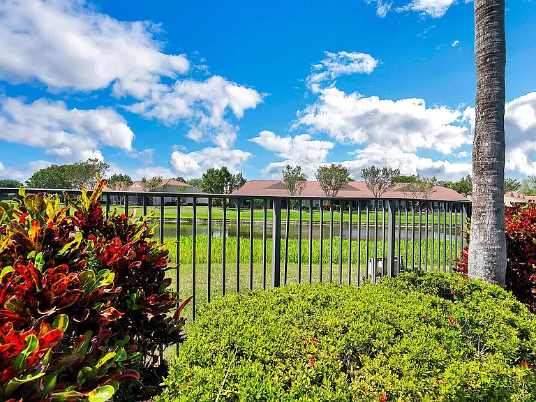 5335 Vernio Ln — Photo 45