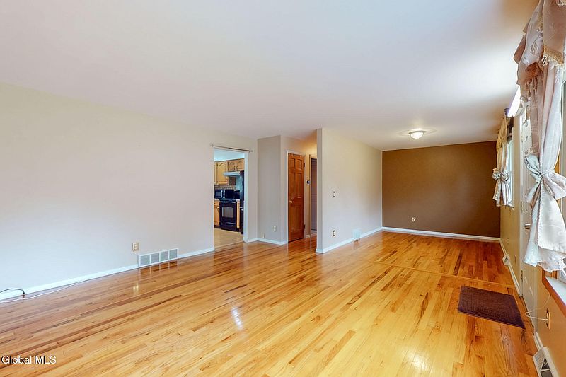 4th image of 1069 Watervliet Shaker Road