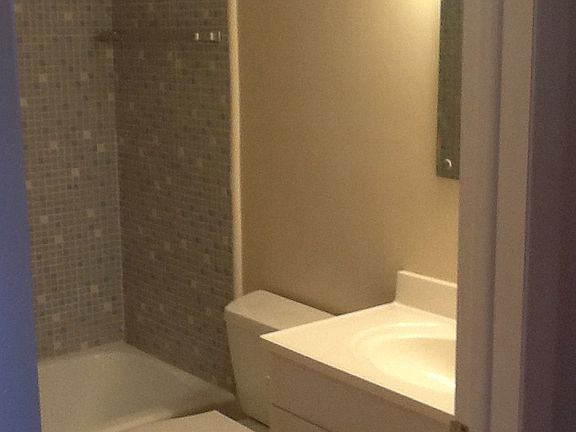 3rd image of 1701 Pinehurst Rd APT 9G