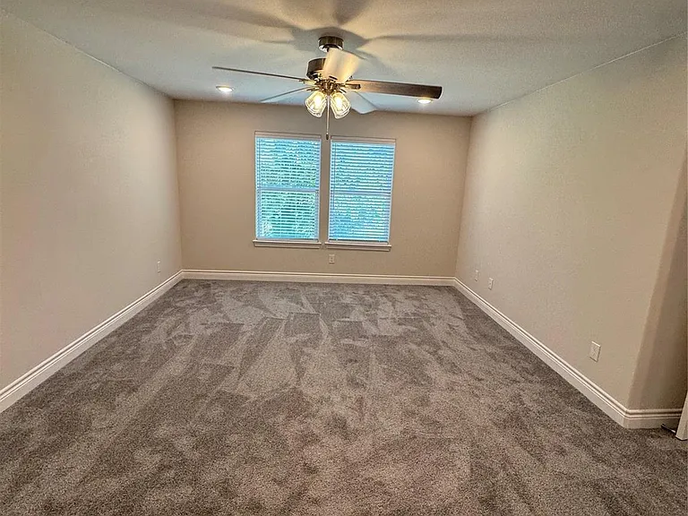 12869 Andromeda Ct — Photo 32
