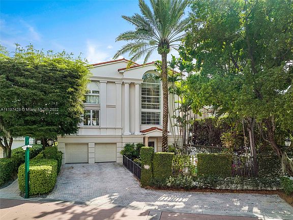 5th image of 3528 Bayshore Villas Dr
