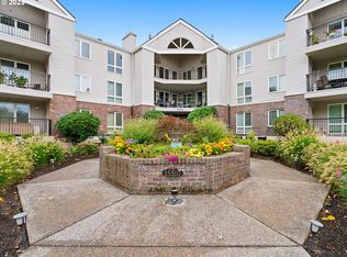15510 NE Knott St UNIT 25, Portland, OR 97230