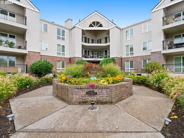 15510 NE Knott St Unit 25, Portland, OR 97230