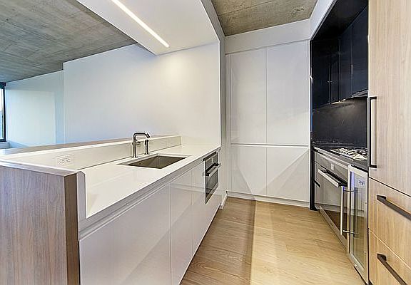 4th image of 196 Orchard St #5