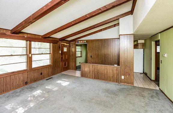 4th image of 25645 Valleywood Ln