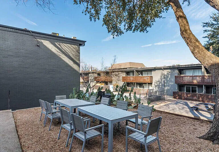 Cascade Apartments — Photo 41