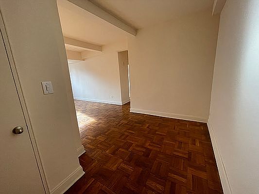3rd image of 84-10 Main St #1