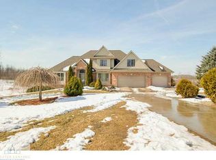 1722 S Waverly Rd, Eaton Rapids, MI 48827