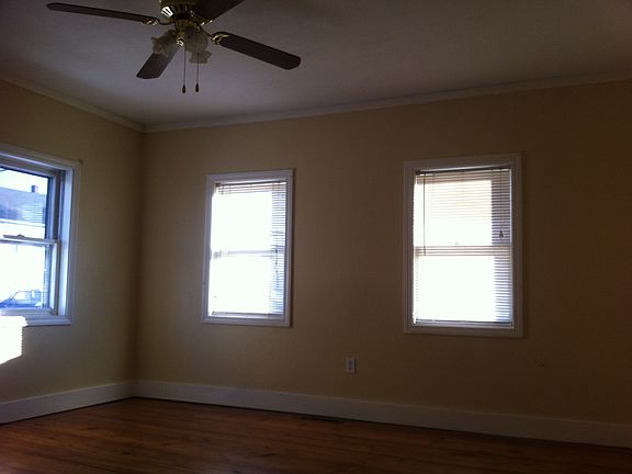 3rd image of 22 S Bow St #1