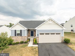 81 Koala Cir, Martinsburg, WV 25403