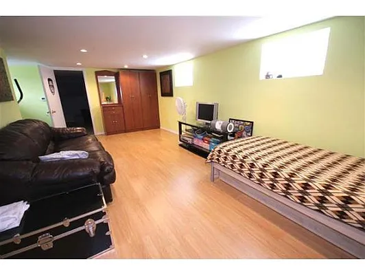 Sold by Bergen Basin Real Estate | media 15