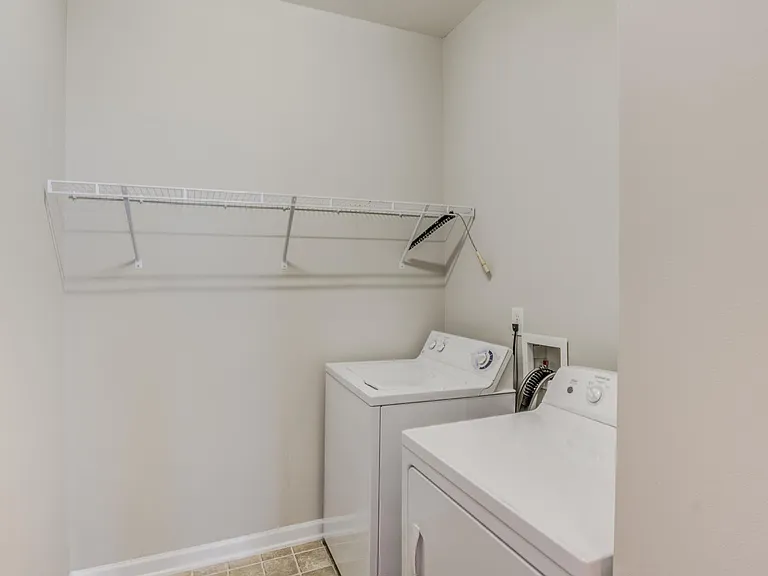 8221 Belneath Ct — Photo 11