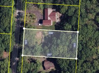 120 Galahad Rd, Greeley, PA 18425