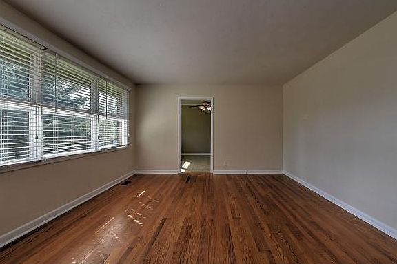 4th image of 2605 Rockwell Pl
