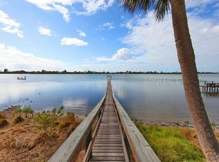 1613 Bayshore Rd, Nokomis, FL 34275