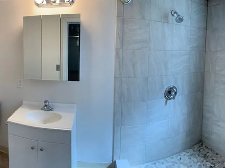 1021 W 29th Ave — Photo 7