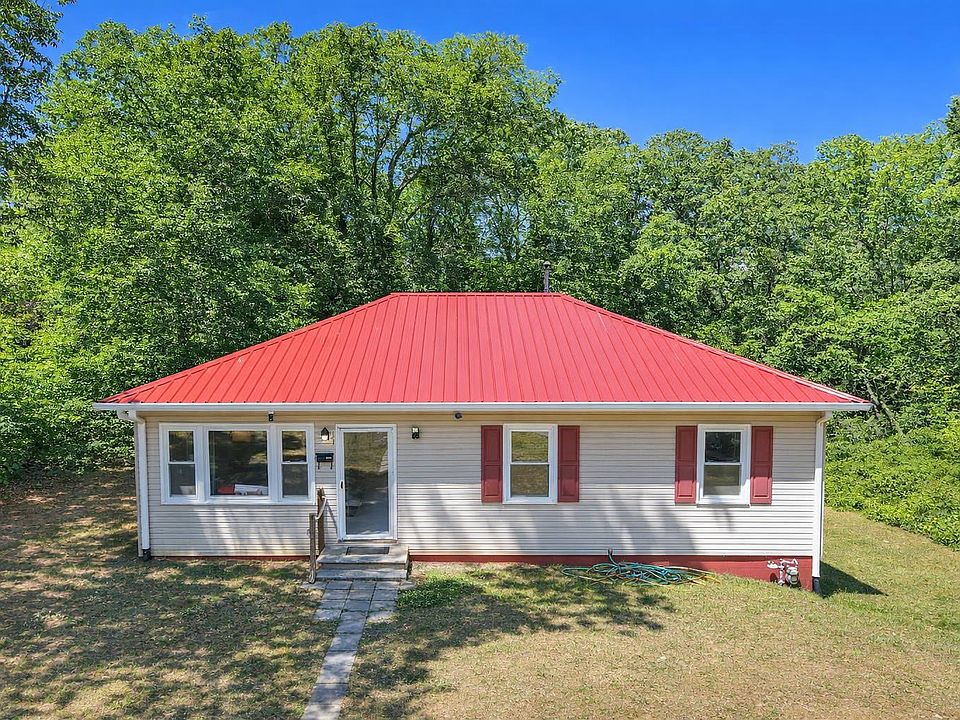 1st image of 123 Cypress Dr
